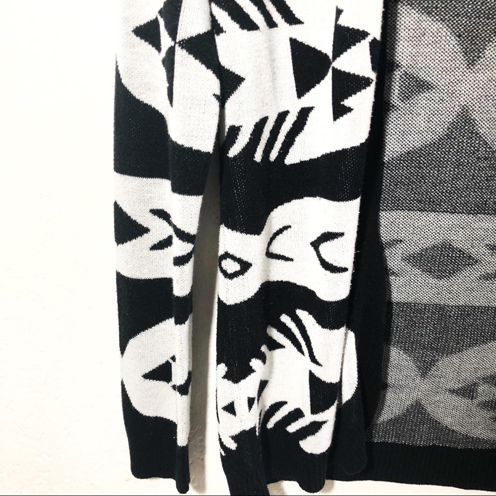 Pink Rose Black & White Aztec Print Open Cardigan - Picture 2 of 3
